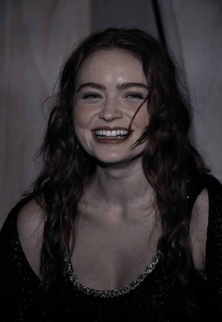 sadie sink thumbnail