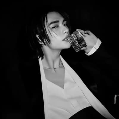 hyunjin  thumbnail