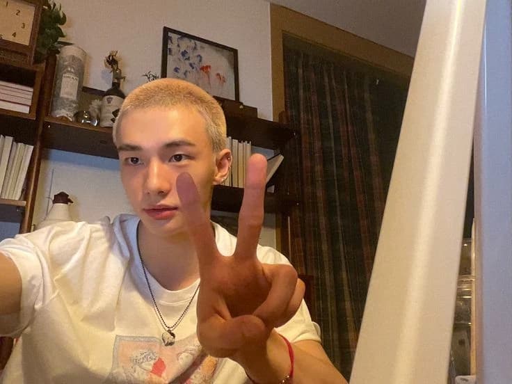 Hyujin thumbnail