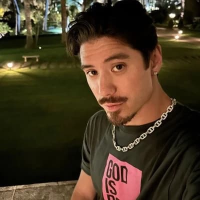 Alex thumbnail