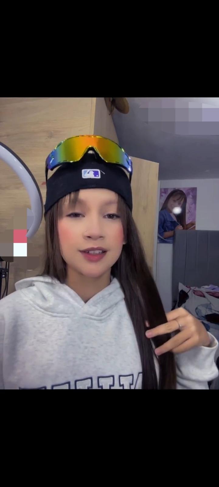 Itzel thumbnail