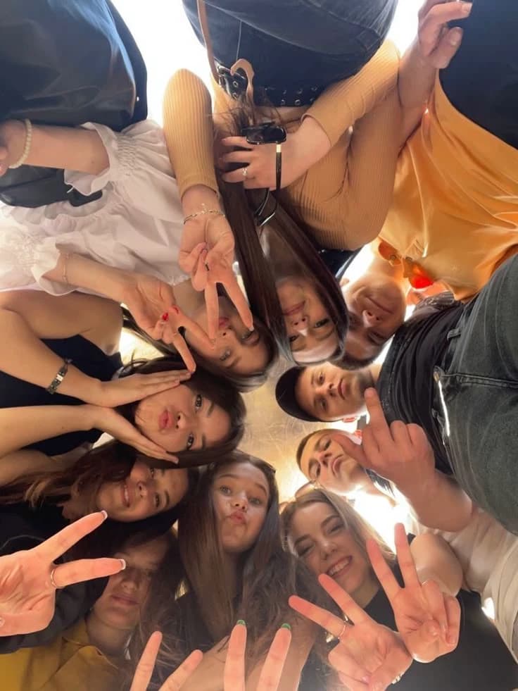 Your friend's  thumbnail