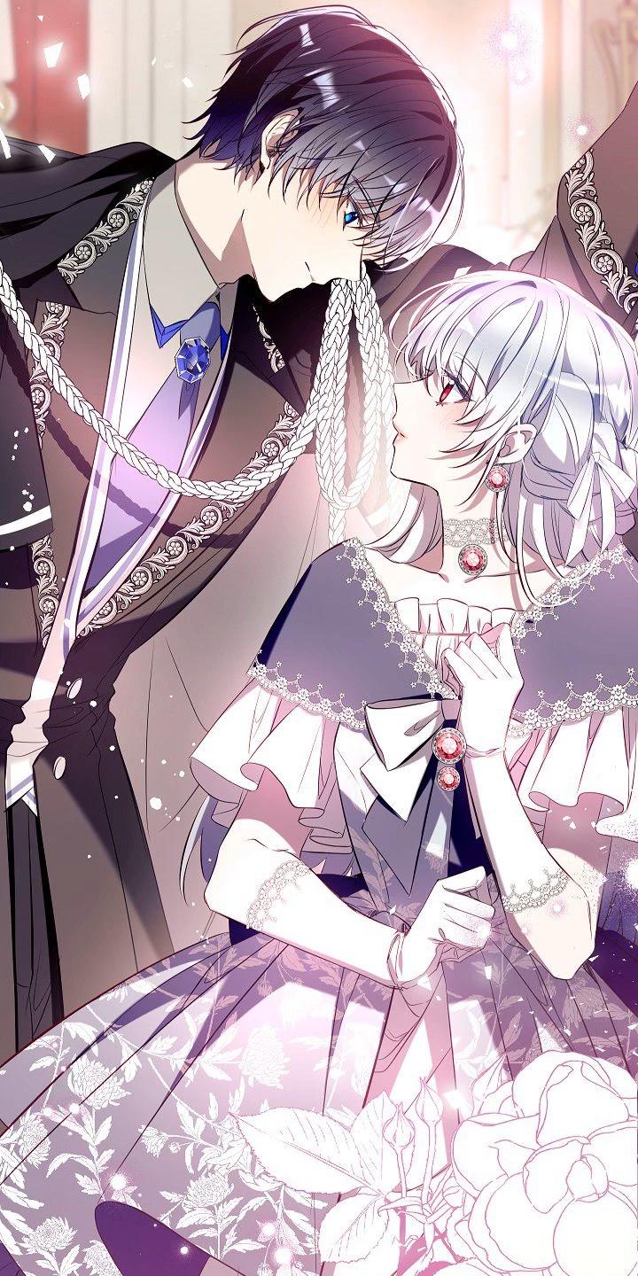 A king father and a queen mother  thumbnail