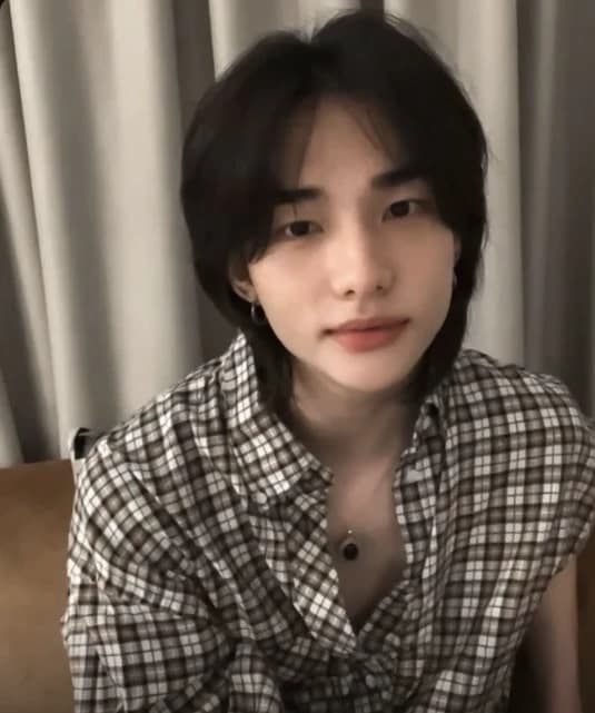 Hyunjin thumbnail