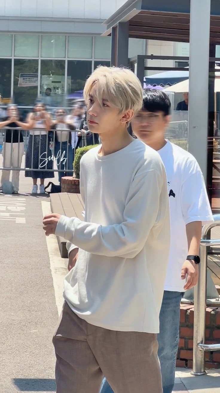 Lee Heeseung | Field Trip  thumbnail