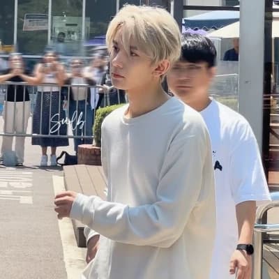 Lee heeseung  thumbnail