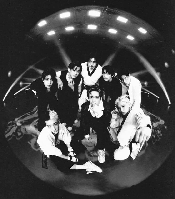 Stray kids thumbnail