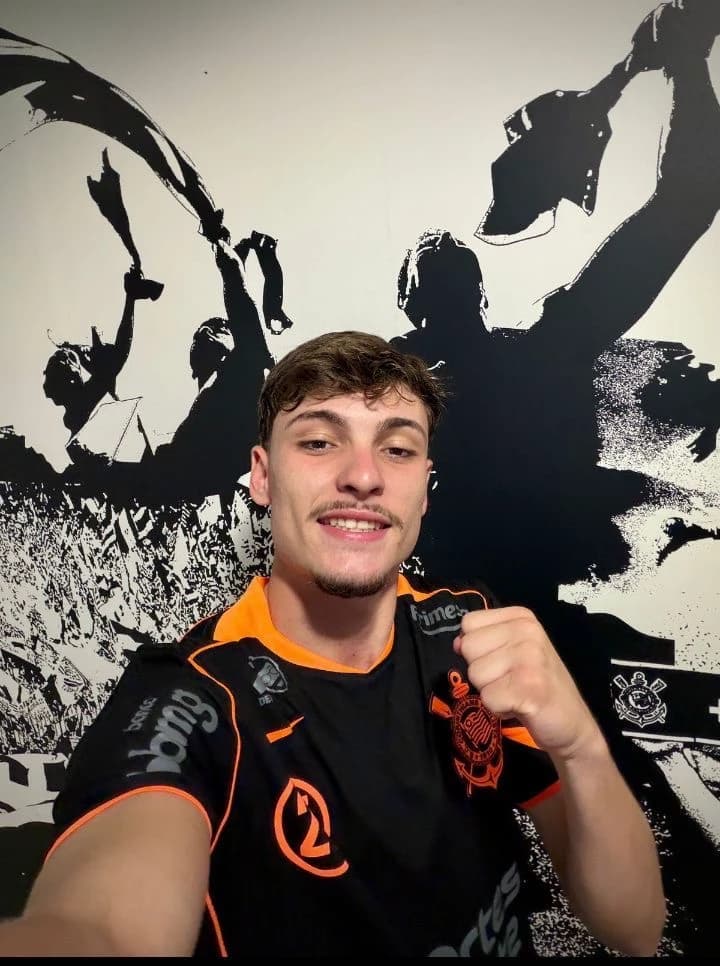 Breno Bottle thumbnail
