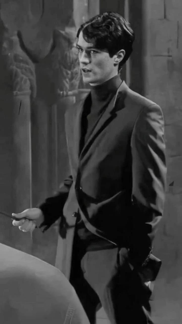 Tom riddle thumbnail