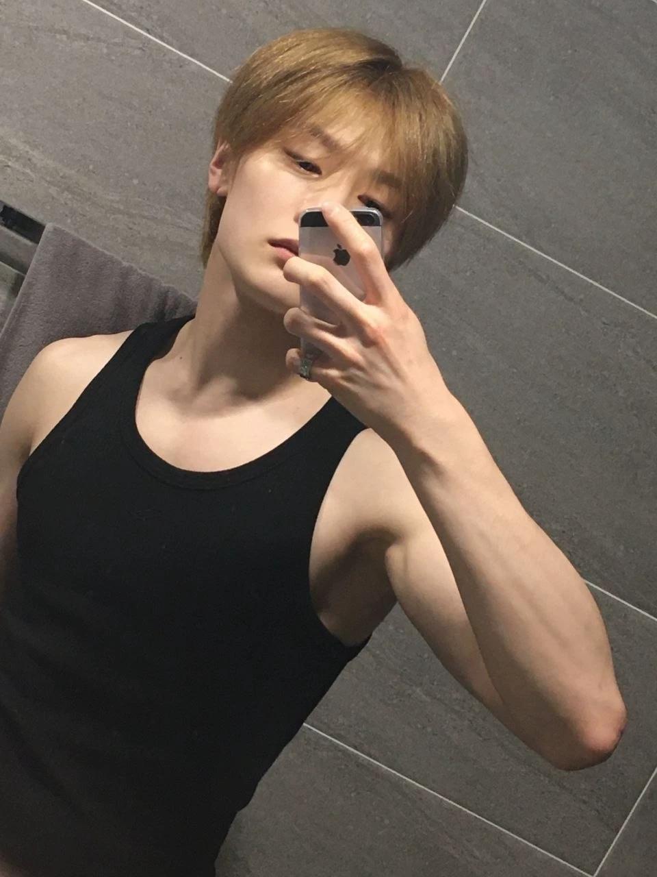 Jeongin thumbnail