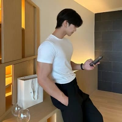 Kim Jin-Woo thumbnail