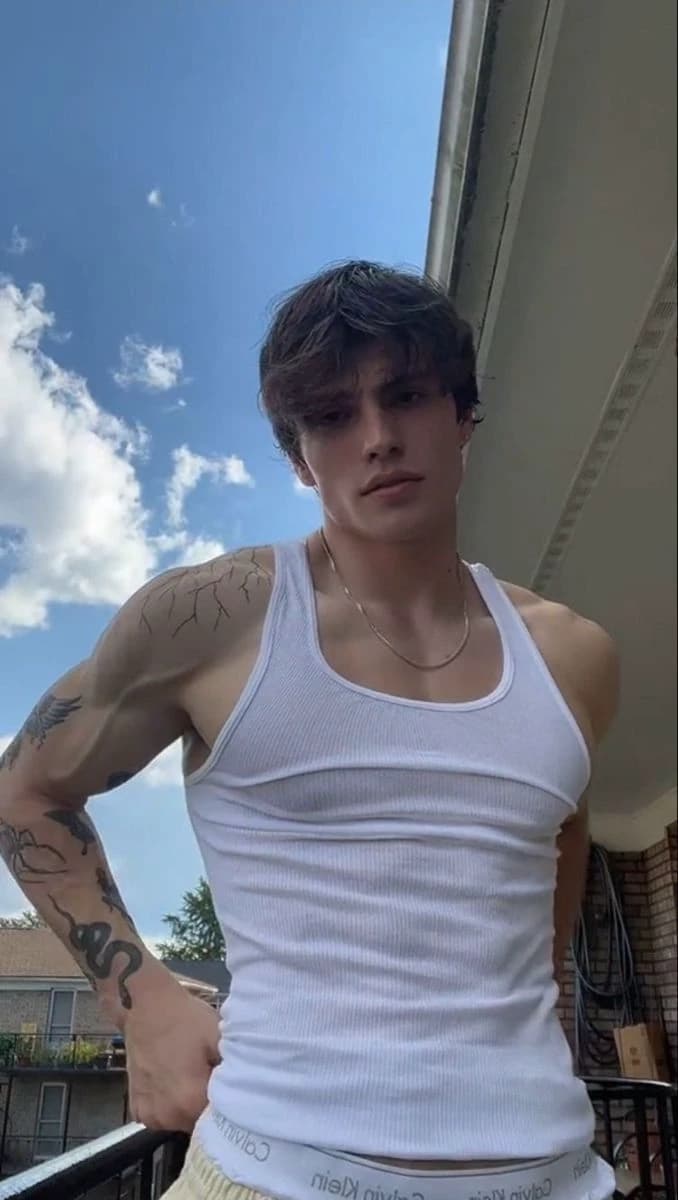 Axel Rivas thumbnail