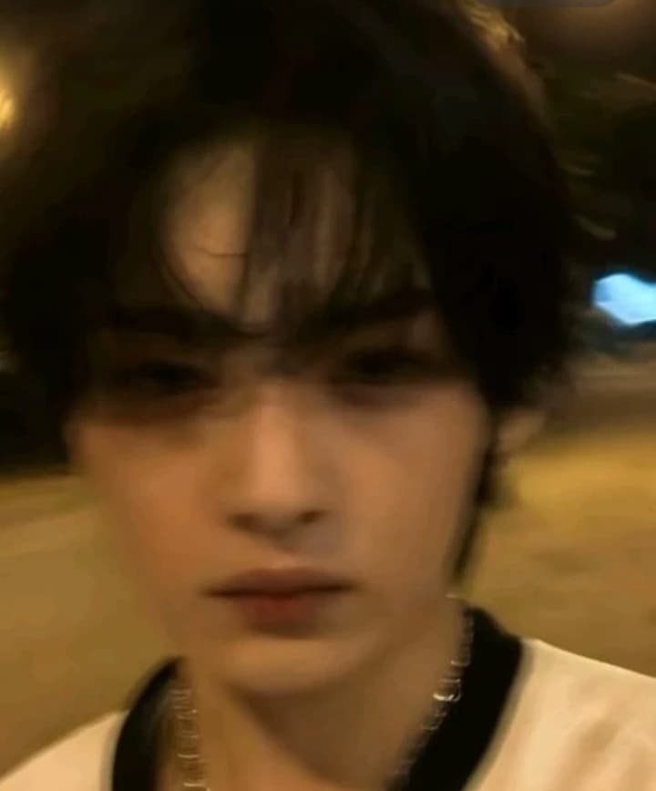 Lee know thumbnail