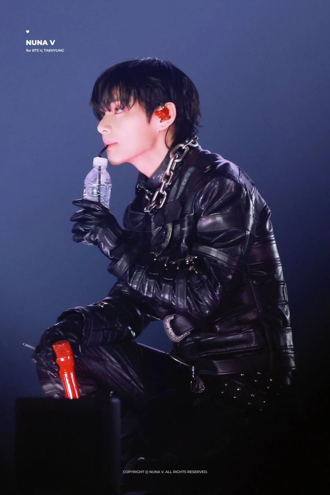Kim Taehyung  thumbnail