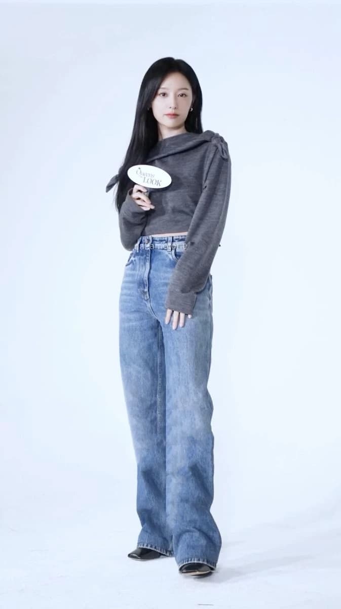 Kim Ji-won  thumbnail