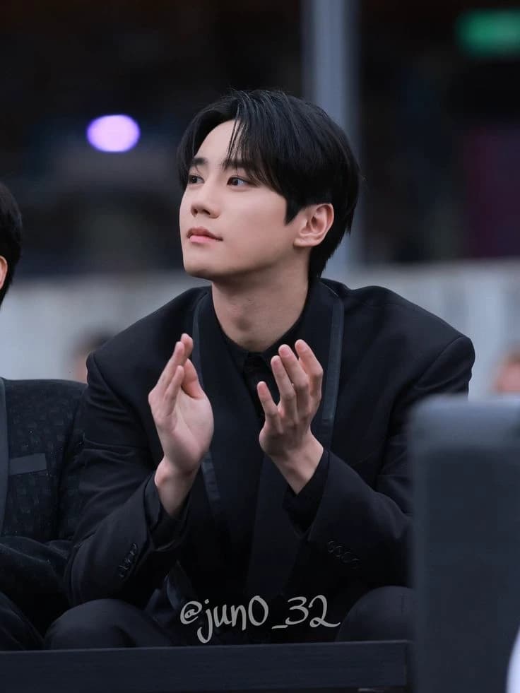 Lee Junyoung. thumbnail