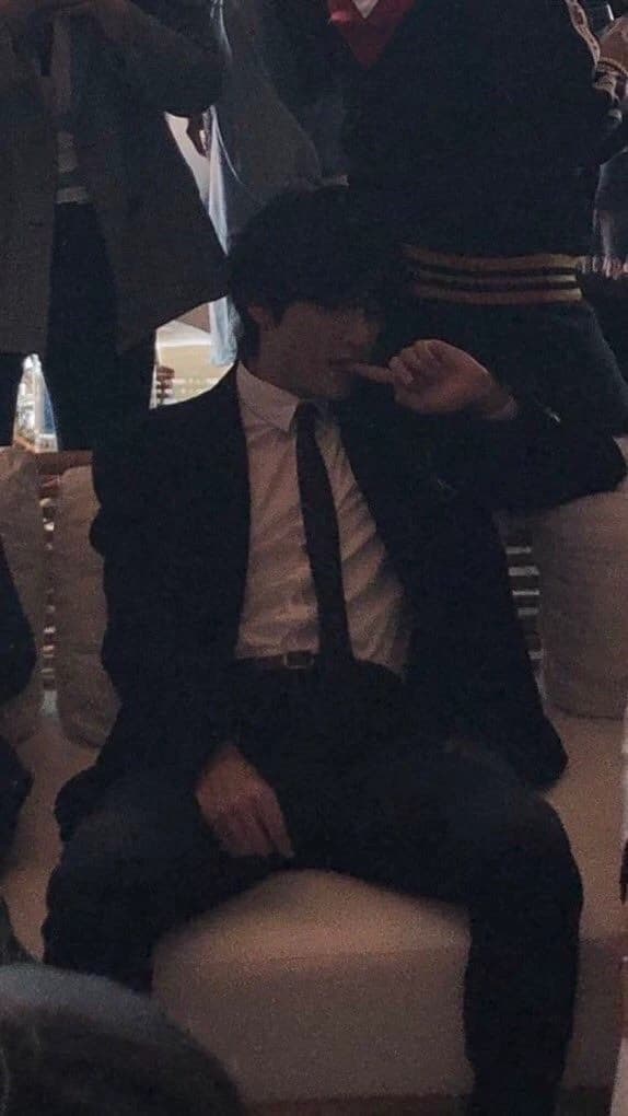 Kim Taehyung  thumbnail