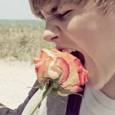 Justin ★ thumbnail