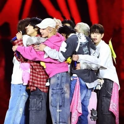 STRAYKIDS thumbnail