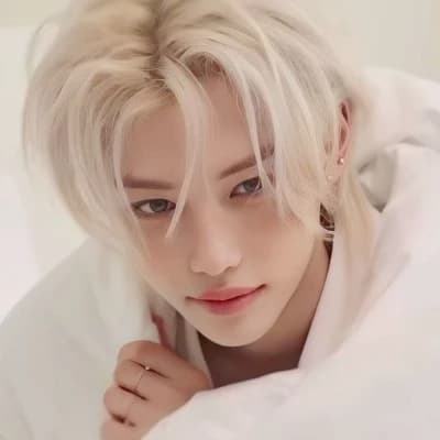 Felix (Lee Yongbok) thumbnail