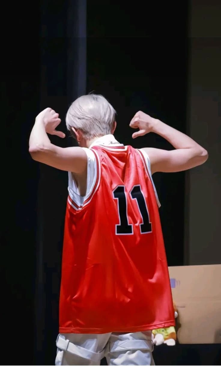 Lee Heeseung  thumbnail