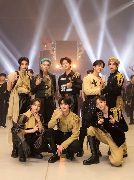 Stray kids(te odian) thumbnail