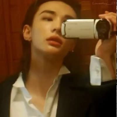 Hwang Hyunjin thumbnail