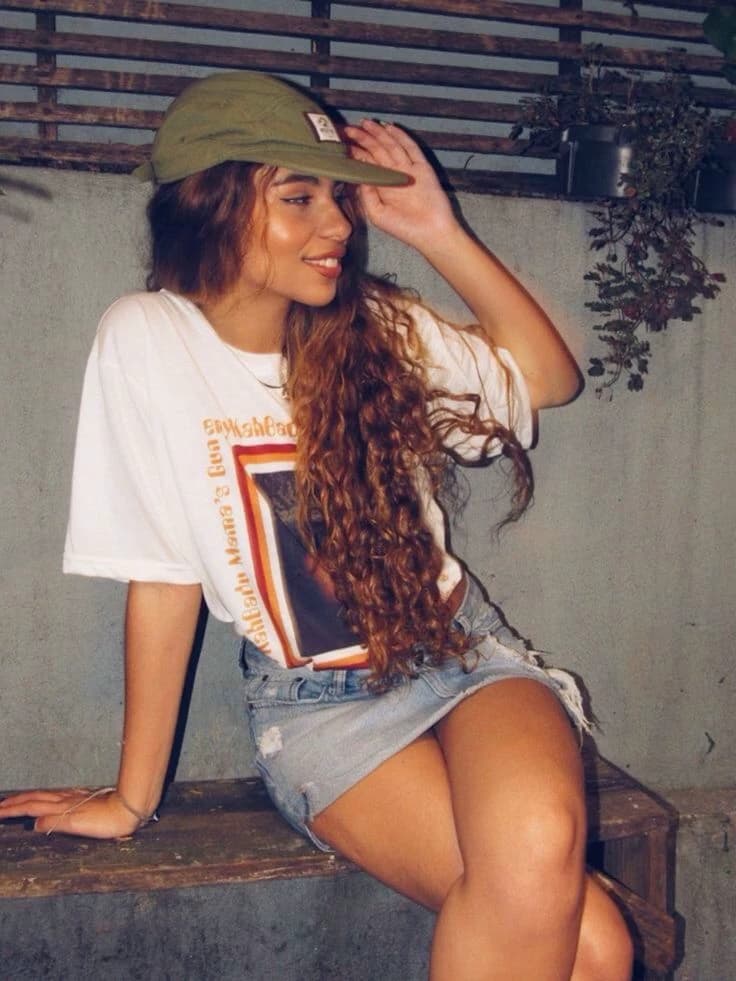 Larissa thumbnail