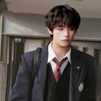 Kim Taehyung thumbnail