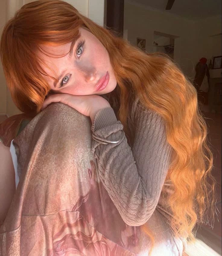 Lia thumbnail