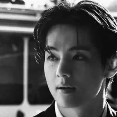 Kim Taehyung thumbnail