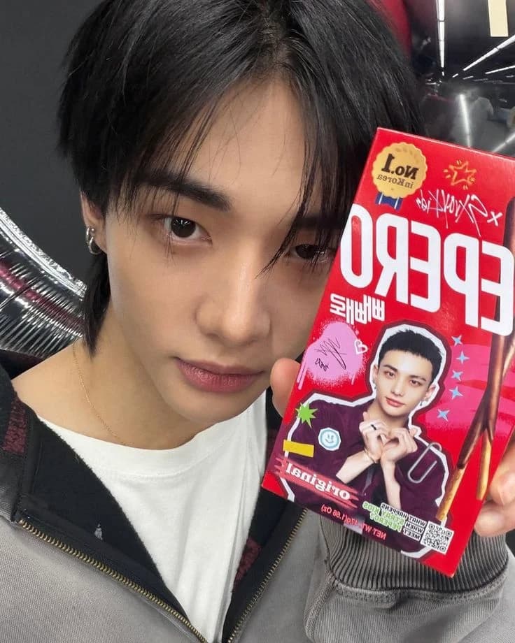 Hyunjin thumbnail