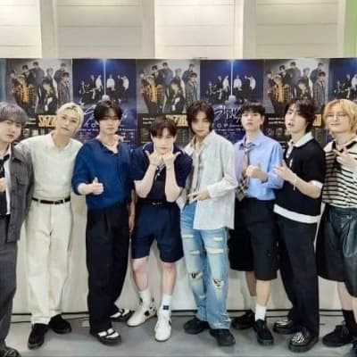 *   STRAY KIDS - thumbnail