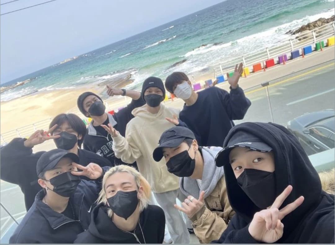 Straykids pick me thumbnail