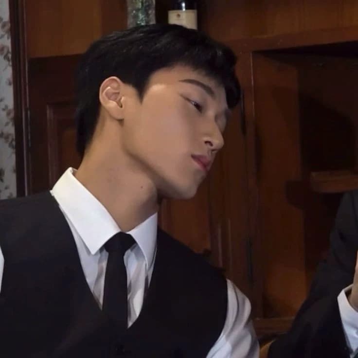 Choi San thumbnail