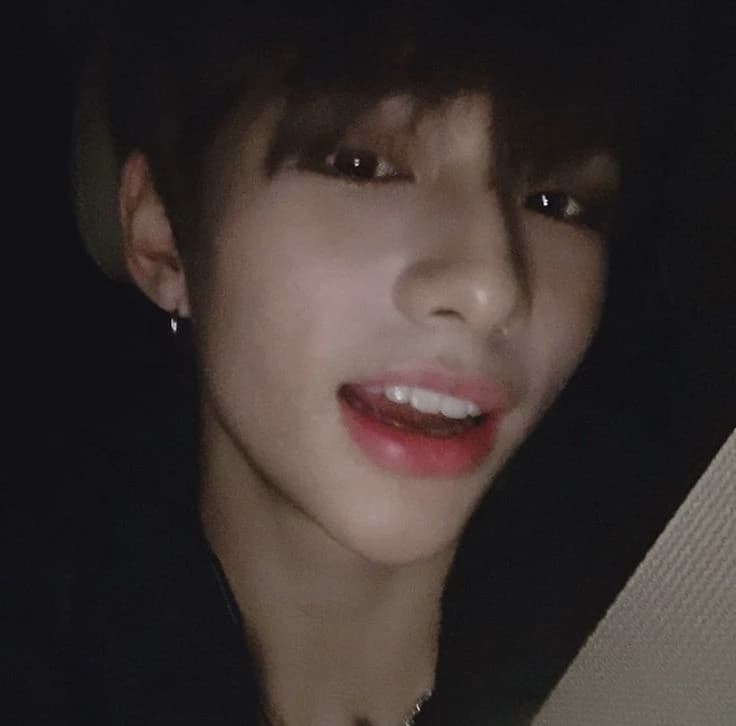 Hyunjin thumbnail