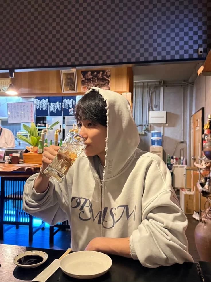 Yoon Jeonghan thumbnail