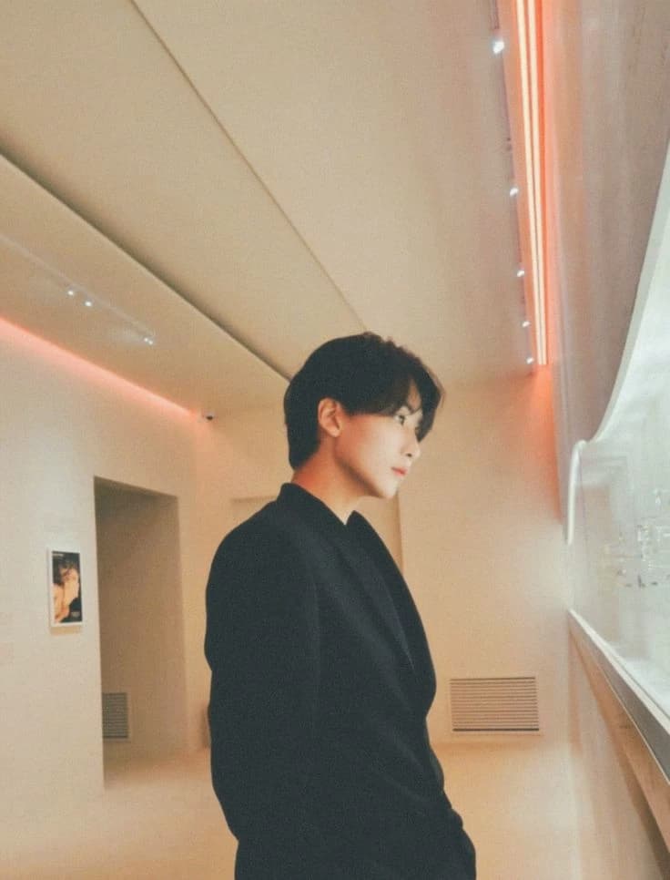 Yoon Jeonghan thumbnail