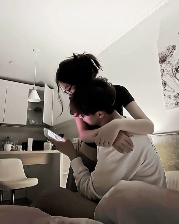 Friends >> Love << thumbnail