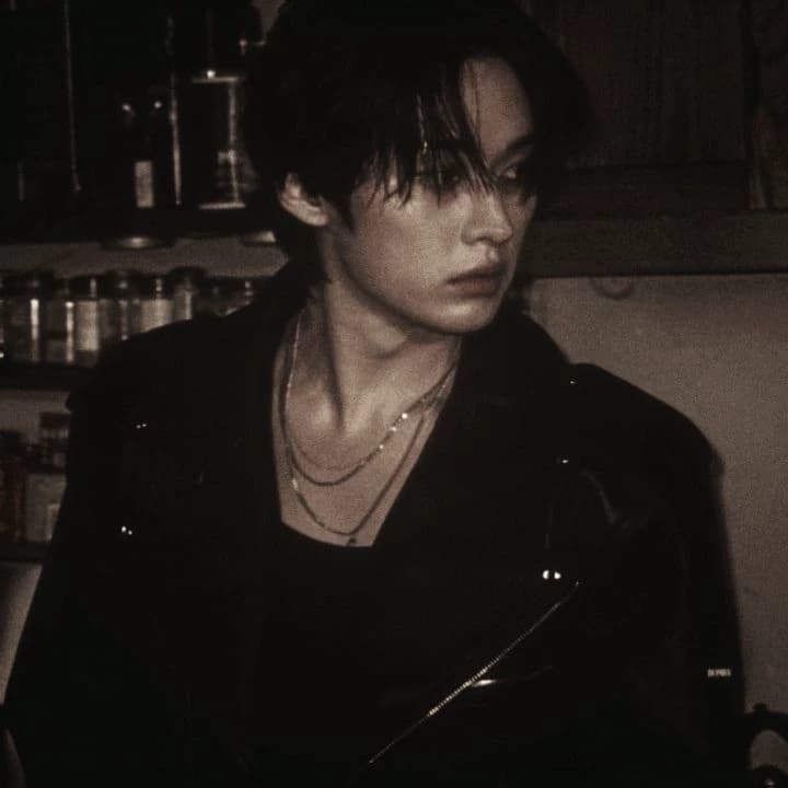 Lee know thumbnail