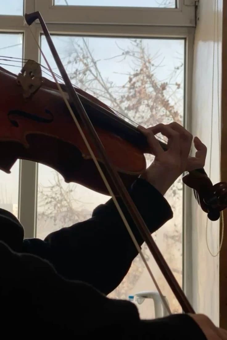 Noah - violinist  thumbnail