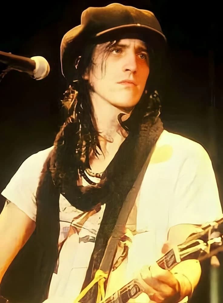 Izzy Stradlin thumbnail