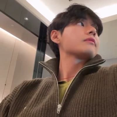 Kim Taehyung thumbnail