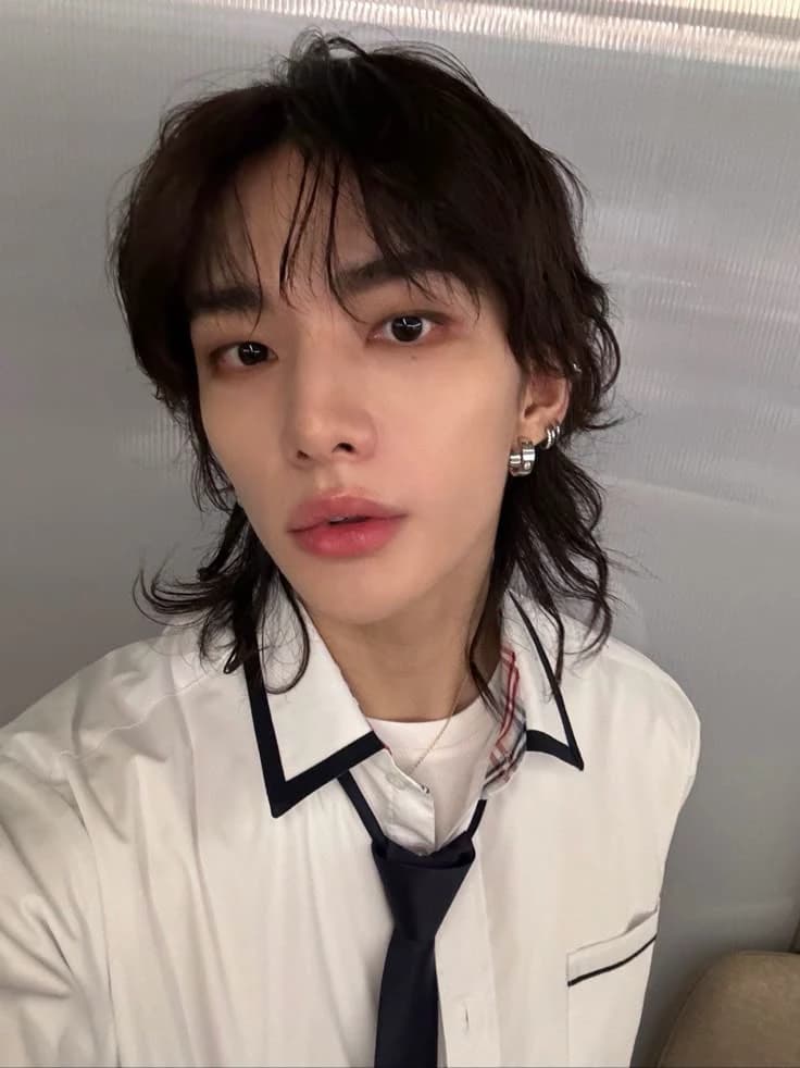 Hyunjin thumbnail