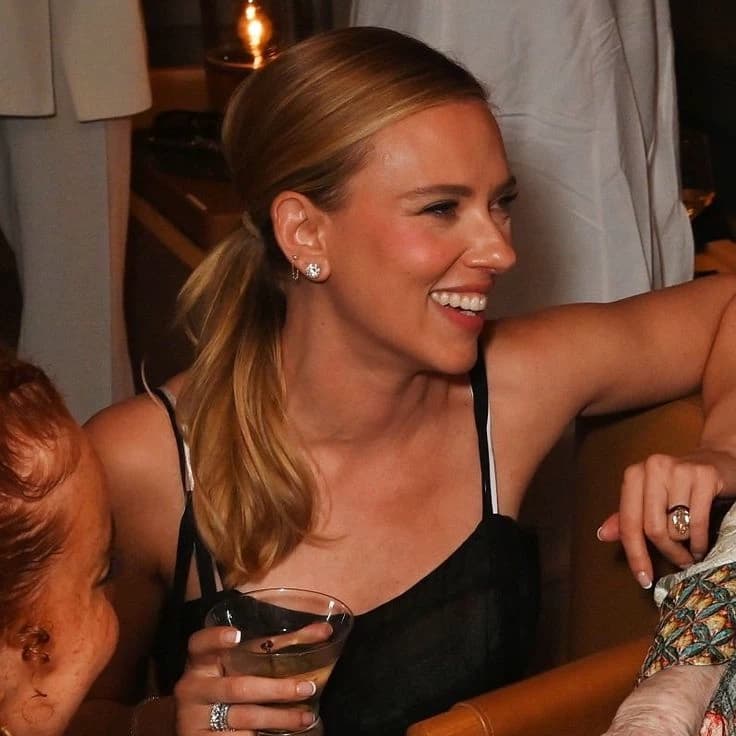 Scarlett Johansson  thumbnail
