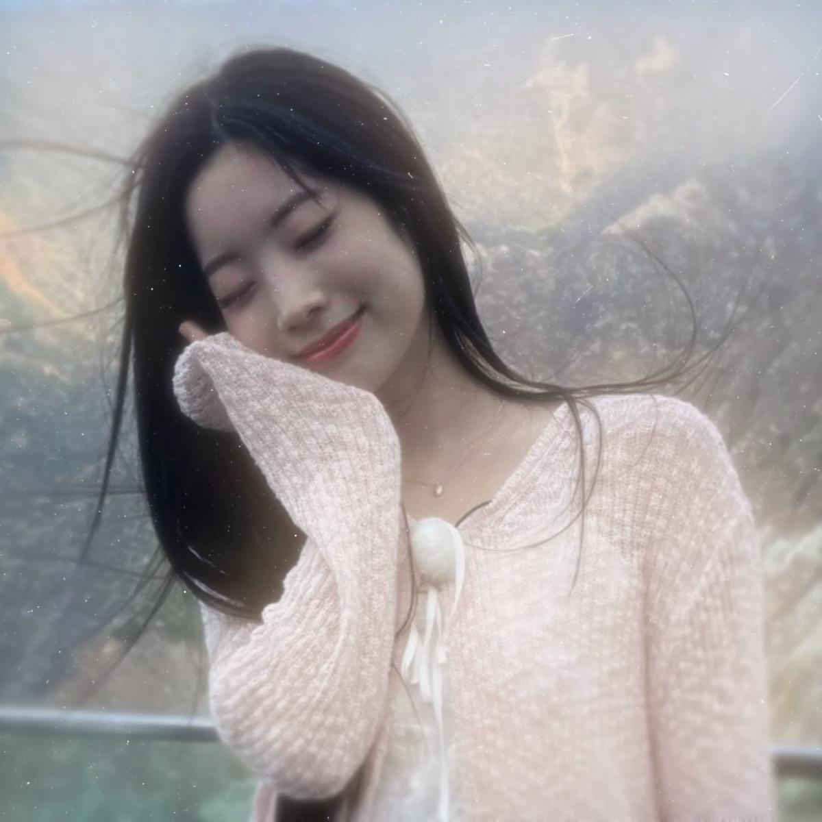 Dahyun. thumbnail