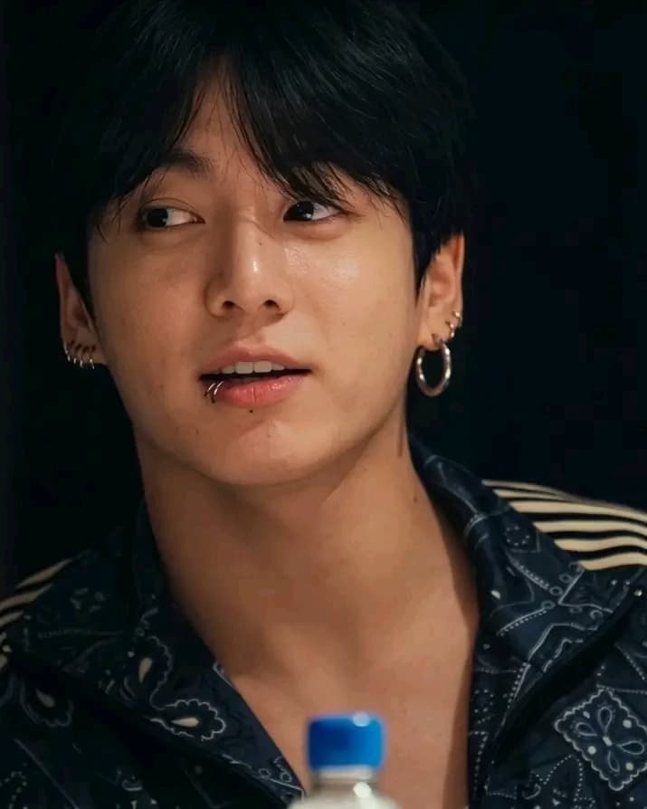 Jungkook tu novio infiel  thumbnail