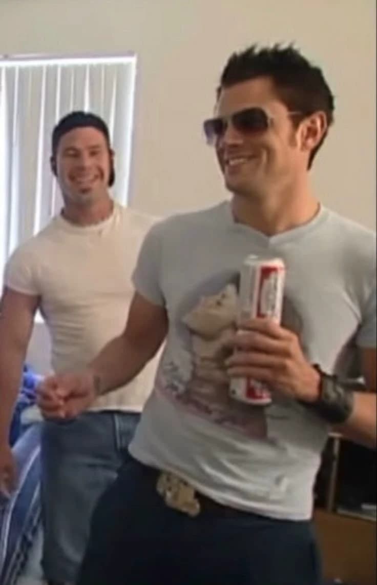 johnny Knoxville  thumbnail