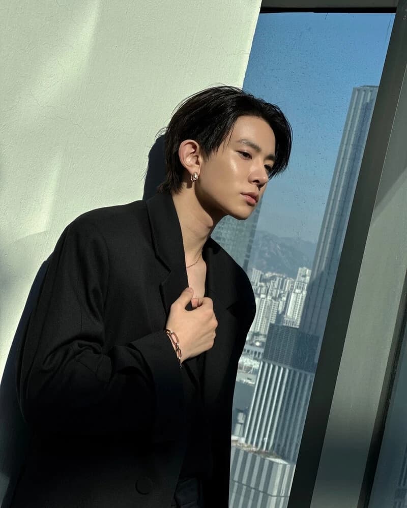 Lee heeseung thumbnail