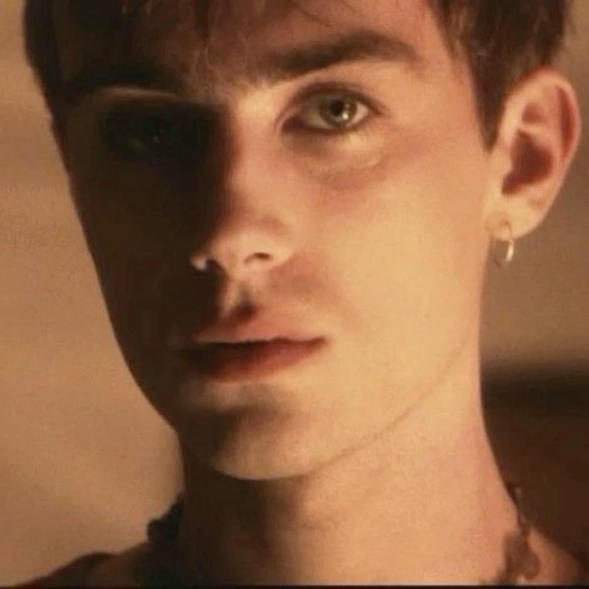 Damon Albarn thumbnail